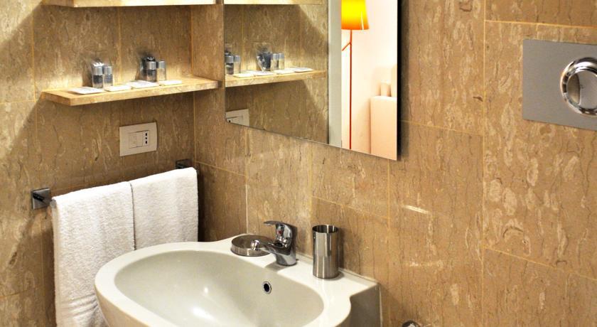 Bb Hotels Aparthotel Bocconi Milan Exterior photo